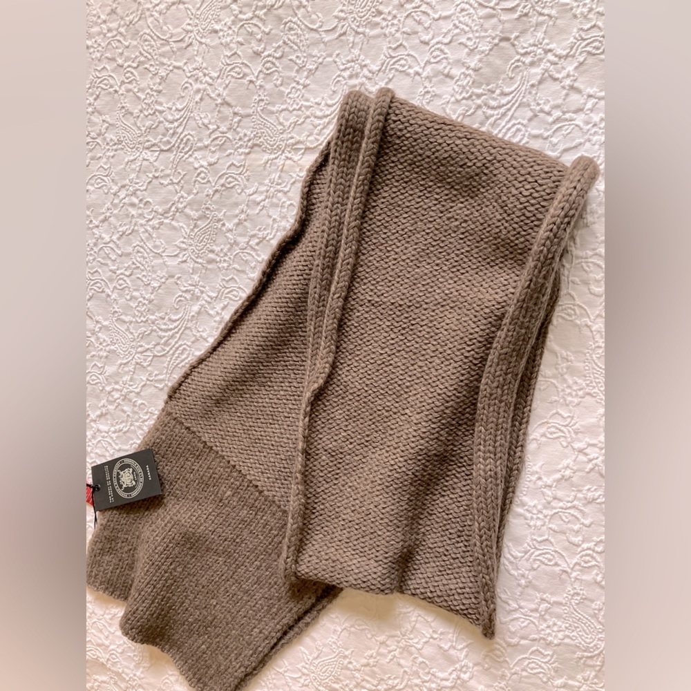 Hudson’s Bay Company Canada Brand New Wool Blend Scarf brown/green